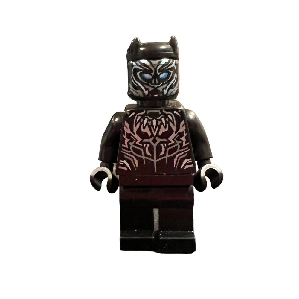2018 Lego Super Heroes 76099 Black Panther Minifigure sh478 Blue Highlights - Picture 1 of 2